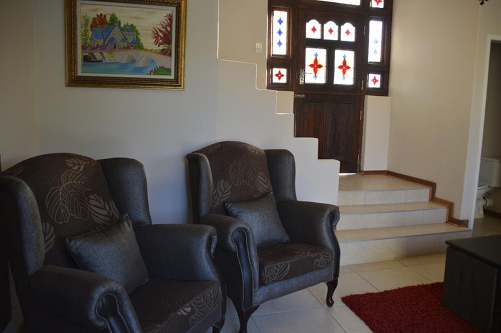 Two Bells Guest House Блумфонтейн Екстер'єр фото