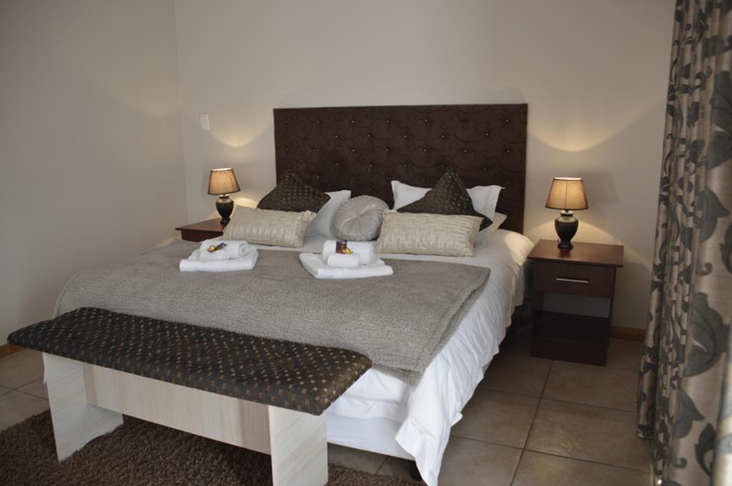 Two Bells Guest House Блумфонтейн Номер фото