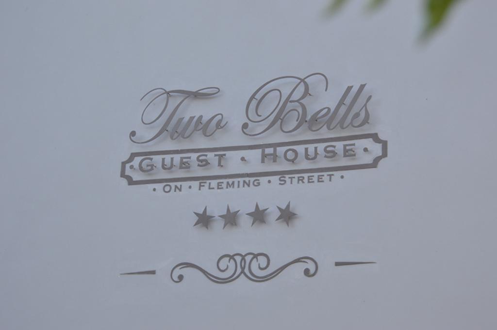 Two Bells Guest House Блумфонтейн Екстер'єр фото